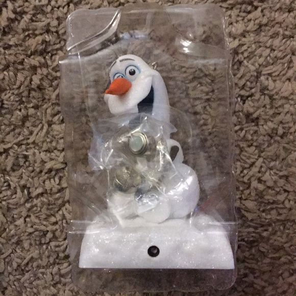 Olaf Peekbuster Hallmark Ornament - Picture 4 of 4